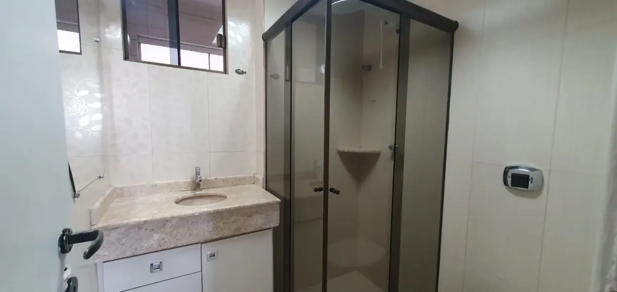 LOTE 001 - APARTAMENTO CENTRAL COM 114 M2 AREA TOTAL E 74 M2 AREA PRIVATIVA COM 1 SUITE E 2 QUARTOS E 1 VAGA GARAGEM