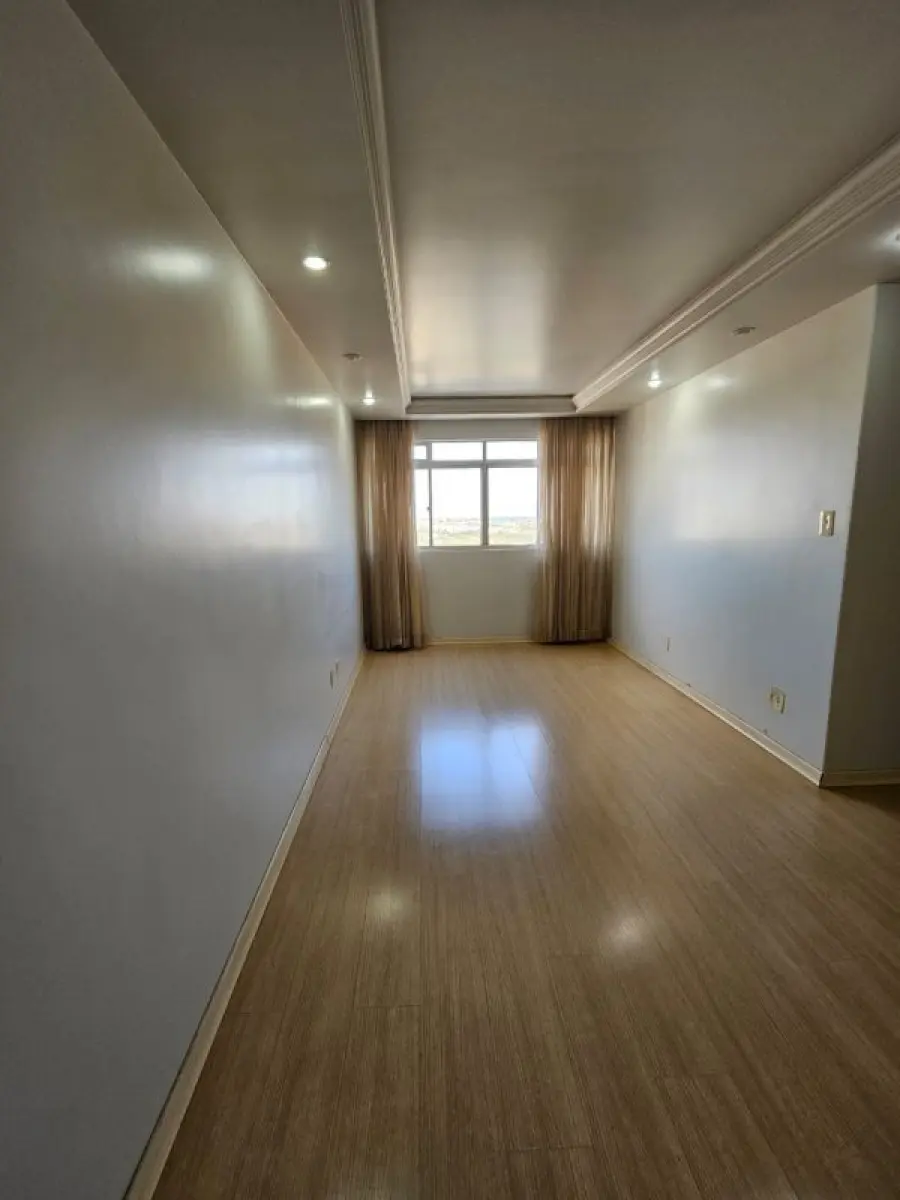 LOTE 001 - APARTAMENTO CENTRAL COM 114 M2 AREA TOTAL E 74 M2 AREA PRIVATIVA COM 1 SUITE E 2 QUARTOS E 1 VAGA GARAGEM