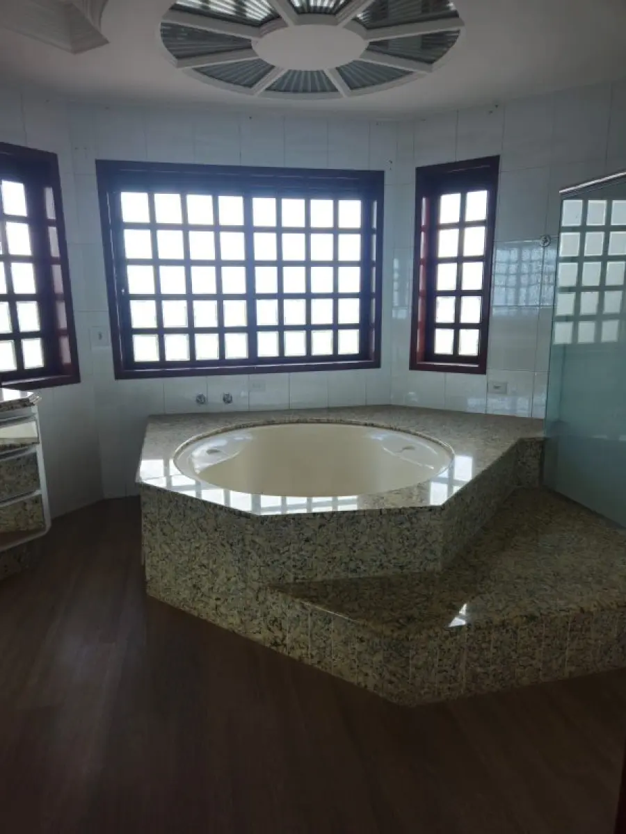 LOTE 000 - SOBRADO ALTO PADRÃO BAIRRO NEVA - CASCAVEL PR  com 354,72 m2  AREA COSNTRUÍDA