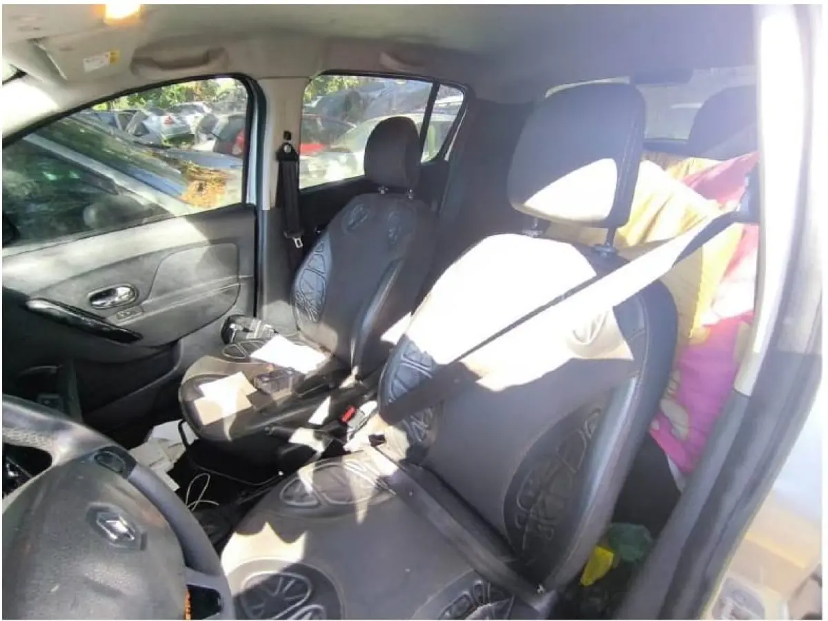 LOTE 000 - RENAULT SANDERO STEP WAY 2018/2019 PRATA 4 PORTAS MANUAL