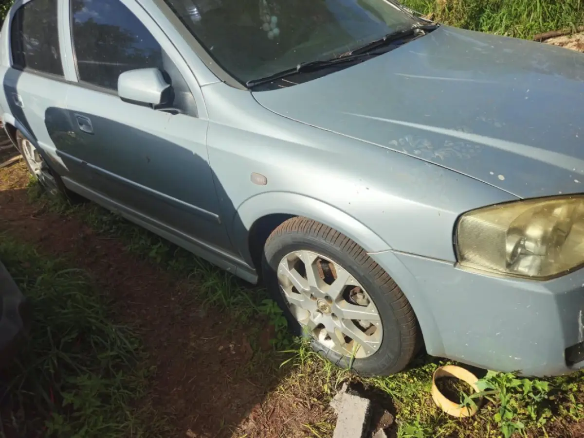 LOTE 000 - GM ASTRA HB ADVANTAGE ANO 2009/2010 - 4 PORTAS COR PRATA
