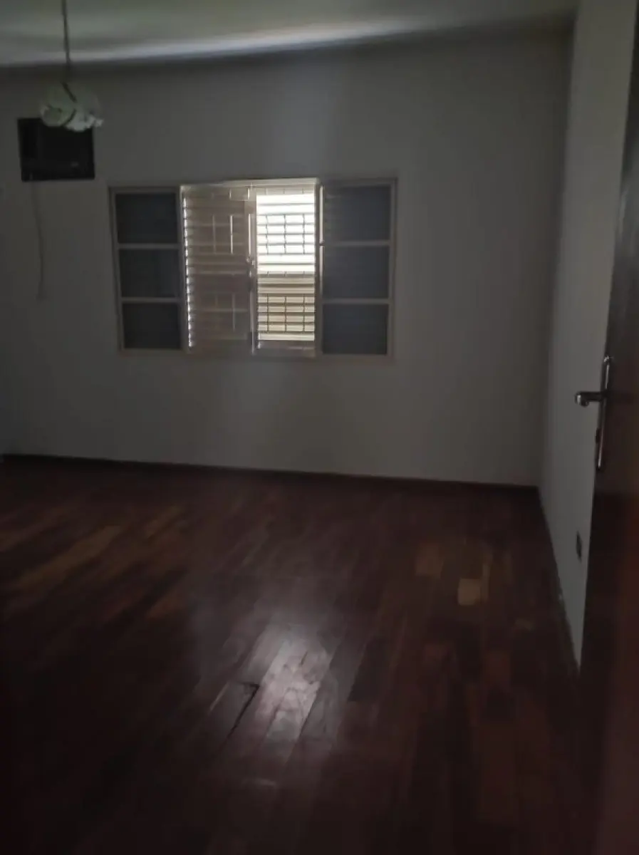 LOTE 000 - CASA ALVENARIA EM UMUARAMA - PR CENTRO