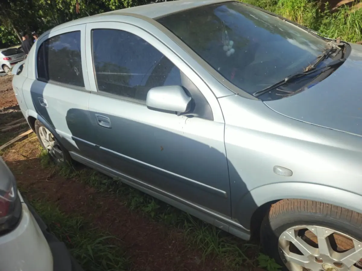 LOTE 000 - GM ASTRA HB ADVANTAGE ANO 2009/2010 - 4 PORTAS COR PRATA