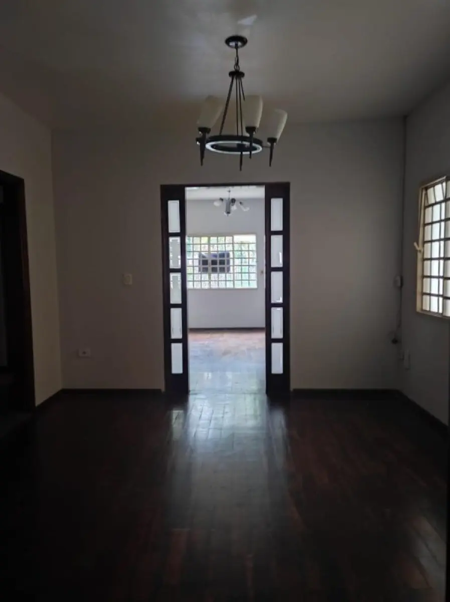 LOTE 000 - CASA ALVENARIA EM UMUARAMA - PR CENTRO