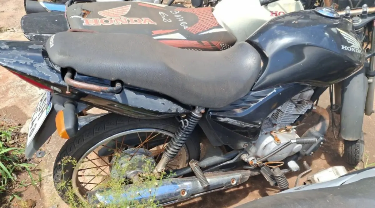 LOTE 000 - MOTOCICLETA HONDA/CG 125 FAN KS, ANO E MODELO 2010/2010, COR PRETA