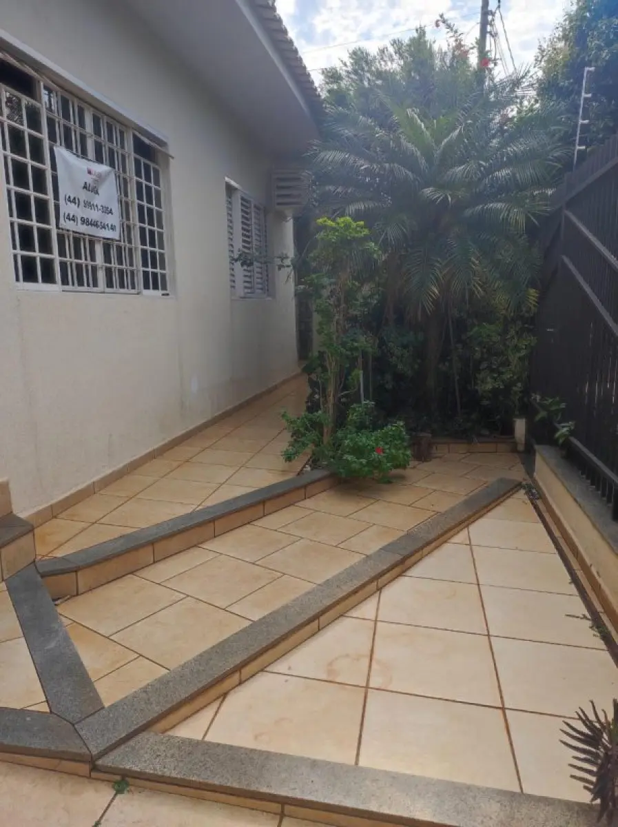 LOTE 000 - CASA ALVENARIA EM UMUARAMA - PR CENTRO