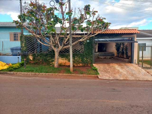 TERRENO COM 200 m2 CASCAVEL /PR - LOTEAMENTO MONTREAL - com casa de 85m2 não averbada.