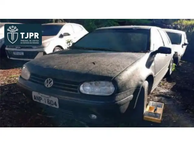 VEÍCULO VW GOLF 1.6 2004/2004 PRETO 4 PORTAS