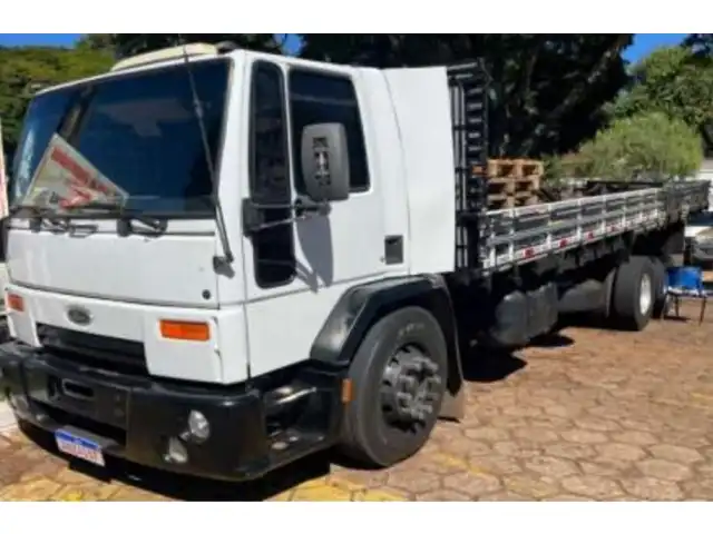CAMINHÃO FORD CARGO 4432 ANO 2006