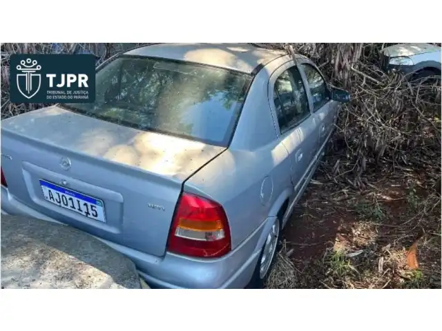 VEÍCULO GM ASTRA 1.8 GL ANO 2000 MODELO 2001 PRATA 4 PORTAS