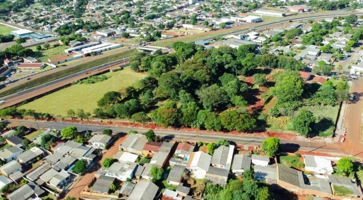 LOTE 000 - TERRENO COMERCIAL COM 31.400 m2  - CASCAVEL PR - RUA JACAREZINHO BAIRRO SÃO CRISTOVÃO.