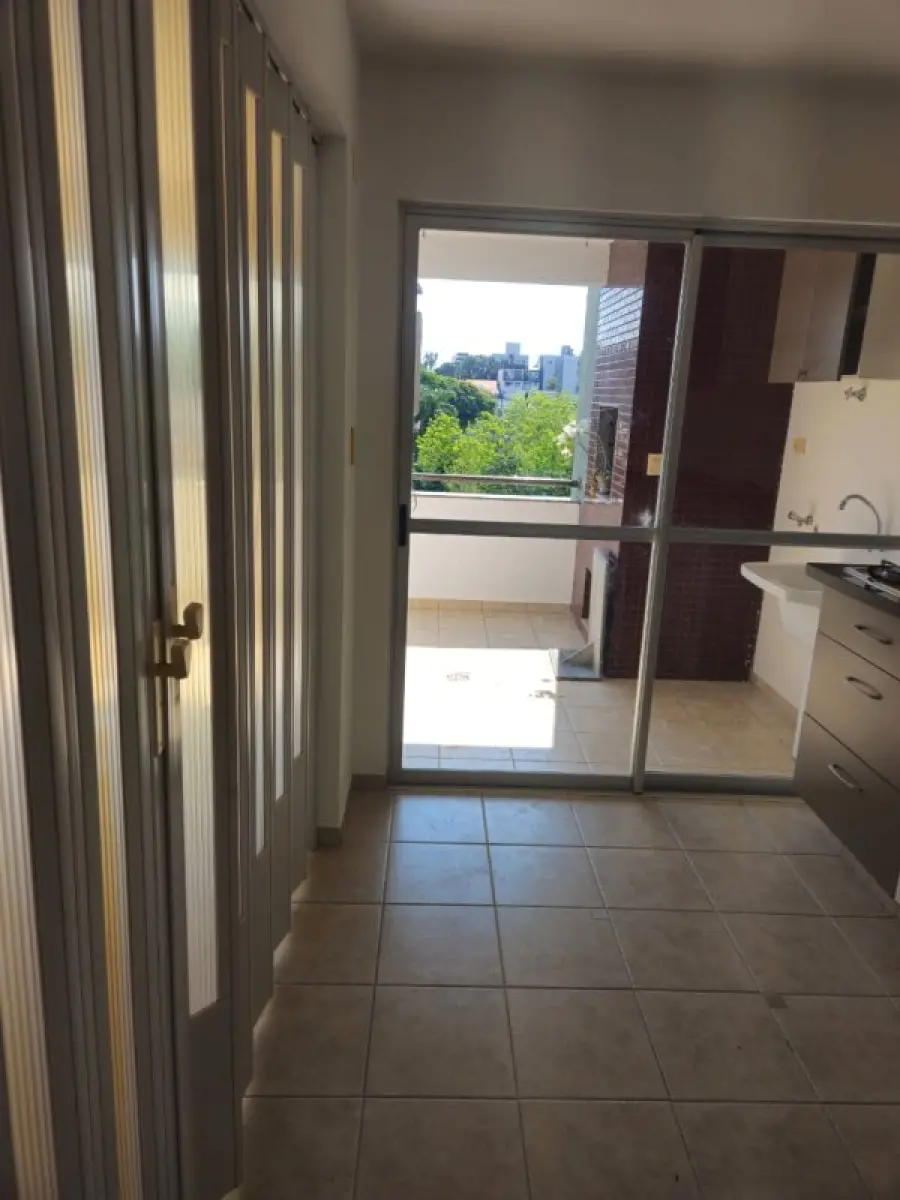 LOTE 001 - APARTAMENTO COM 112,14 M2 REGIÃO CENTRAL DE CASCAVEL - EDIFICIO BEETHOVEN