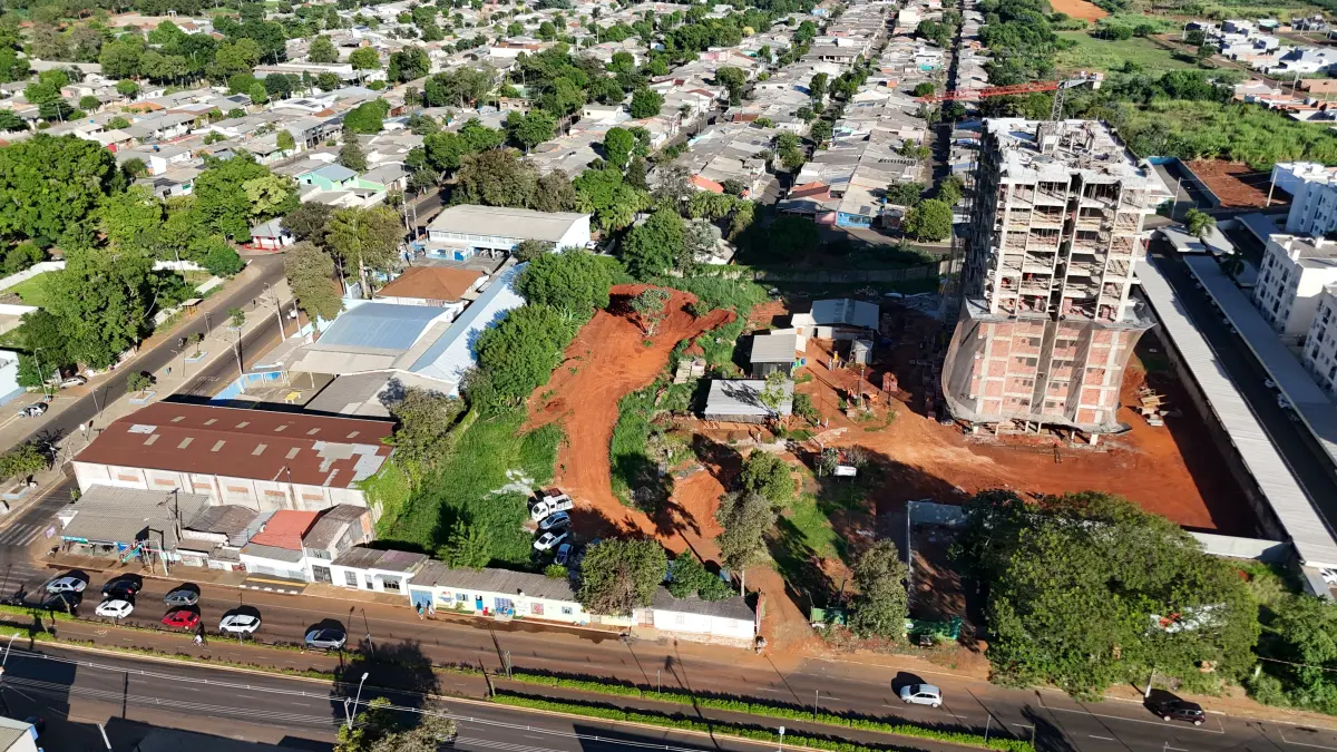 LOTE 000 - TERRENO COM  4.958,92 m2 FOZ DO IGUAÇU PR - AVENIDA GENERAL MEIRA ( Prox. Residencial Angatu)