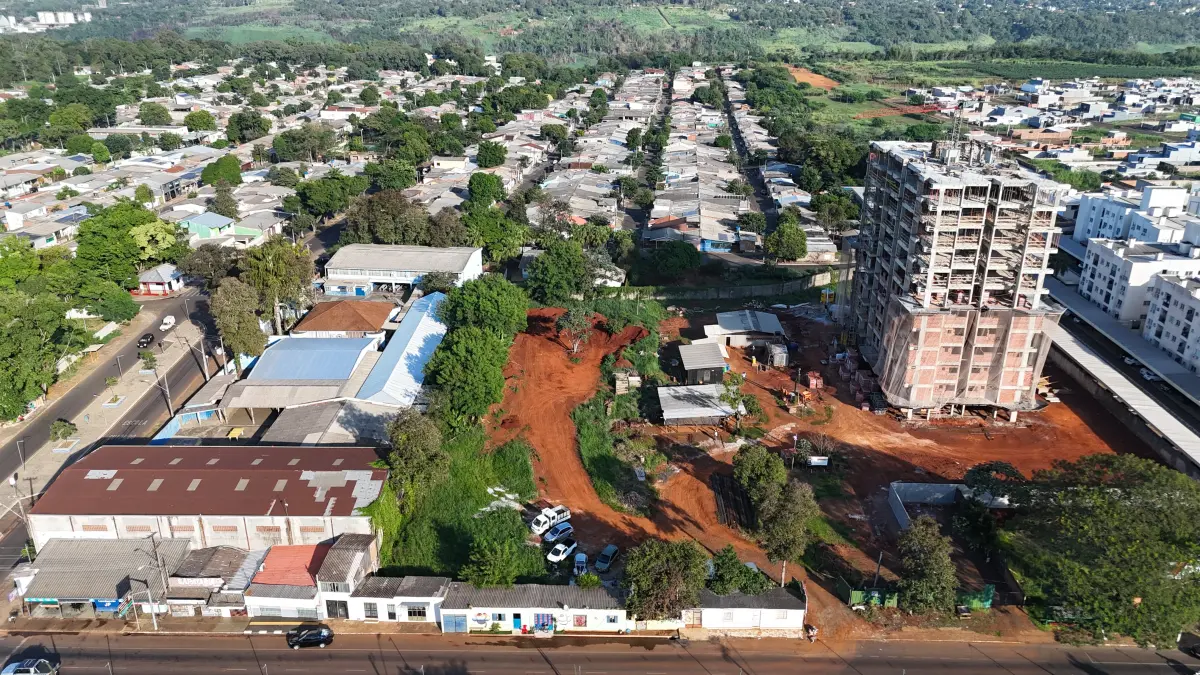 LOTE 000 - TERRENO COM  4.958,92 m2 FOZ DO IGUAÇU PR - AVENIDA GENERAL MEIRA ( Prox. Residencial Angatu)