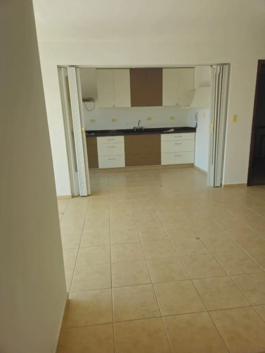 LOTE 001 - APARTAMENTO COM 112,14 M2 REGIÃO CENTRAL DE CASCAVEL - EDIFICIO BEETHOVEN