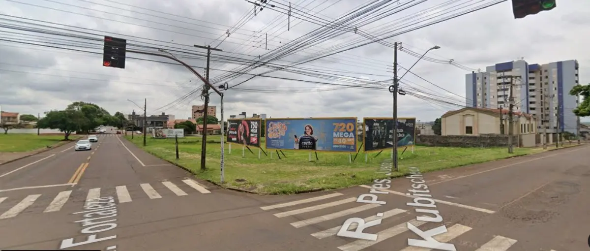 LOTE 001 - TERRENO COMERCIAL ESQUINA  COM 2.888,87 M2 CENTRO EM  CASCAVEL PR