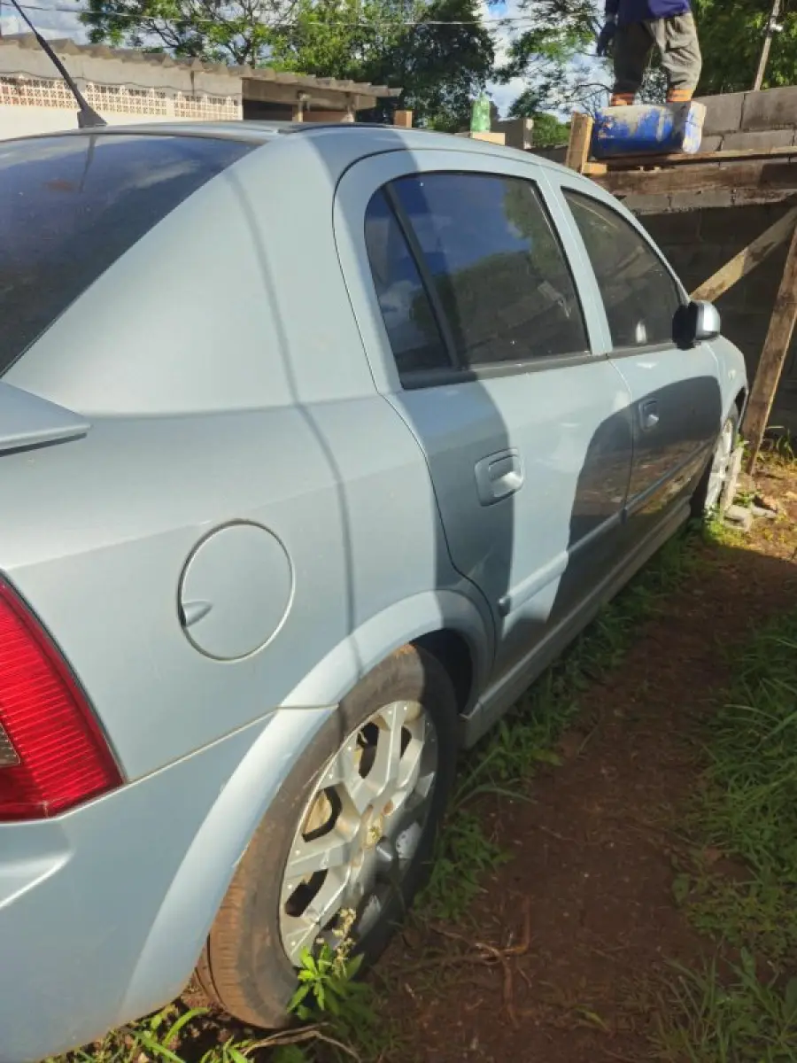 LOTE 000 - GM ASTRA HB ADVANTAGE ANO 2009/2010 - 4 PORTAS COR PRATA