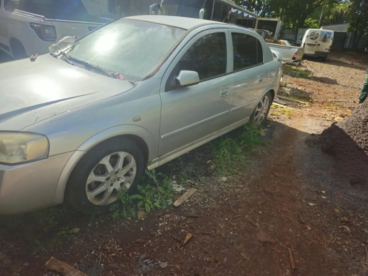 LOTE 000 - GM ASTRA HB ADVANTAGE ANO 2009/2010 - 4 PORTAS COR PRATA