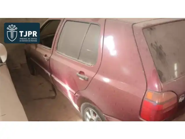 VEÍCULO GOLF 1.8 GL 1995 4 PORTAS NA COR  VERMELLHA  PLACAS AFJ -1F43