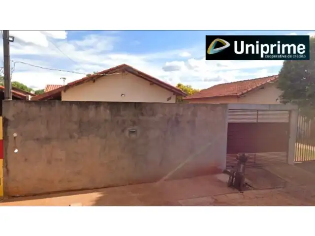 TERRENO COM 200 M2 EM DOURTADOS MS ( possui imóvel com 36,76 m2 de área averbada)