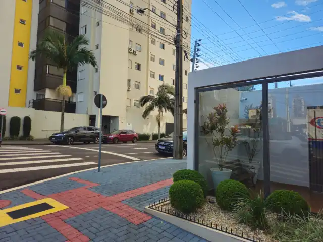 APARTAMENTO COM 114 M2 AREA TOTAL 74 M2 PRIVATIVO PROXIMO SHOPPING CATUAI - CASCAVEL PR