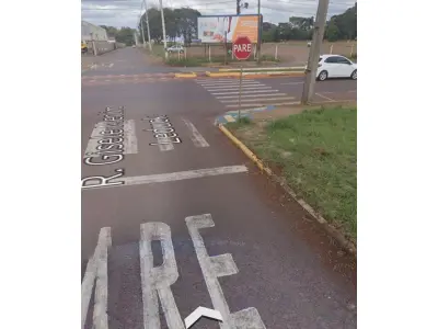 LOTE 001 - TERRENO COMERCIAL TOLEDO PR. ( 1.067 M2) AVENIDA PARIGOT DE SOUZA.