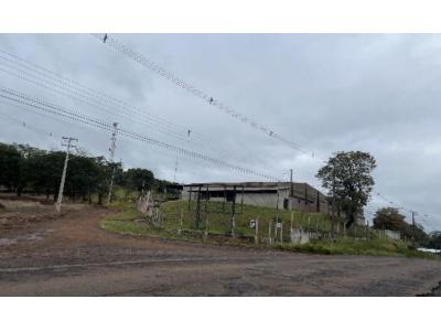 LOTE 000 - BARRACÃO INDUSTRIAL medindo aprox.  2.200 M2 localizado em  ASSAI PR.