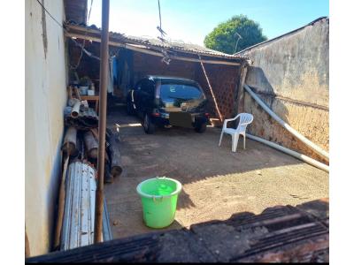 LOTE 000 - TERRENO DE ESQUINA COM 180M2 EM UMUARAMA PR ( PARQUE BONFIM ) 2 CASAS NÃO AVERBADAS.