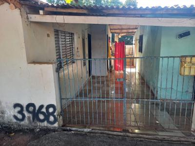 Lote 000 - terreno de esquina com 180m2 em umuarama pr ( parque bonfim ) 2 casas não averbadas.