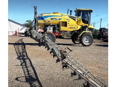 LOTE 000 - PULVERIZADOR 3000S PLA – MARCA PLA – Modelo 3000S – Ano Fabricação 2010 – Litros: 3000 Lts – Barra 30 Mts -