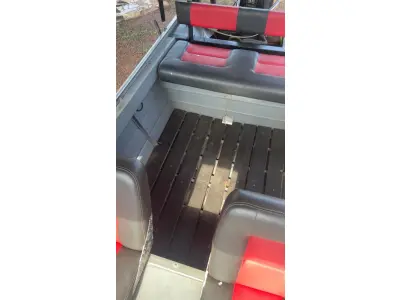 LOTE 000 - BARCO ALUMÍNIO 6 METROS CONJUNTO COM MOTOR EVINRUDE 35 HP E CARRETA PARANA REBOQUES