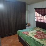 LOTE 000 - TERRENO DE ESQUINA COM 180M2 EM UMUARAMA PR ( PARQUE BONFIM ) 2 CASAS NÃO AVERBADAS.