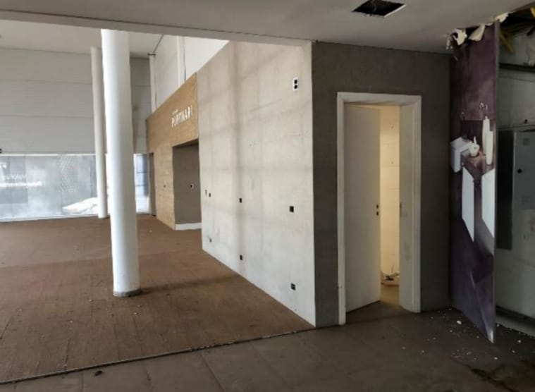 BARRACÃO COMERCIAL COM 945,51 m2 ROLÂNDIA PR, localizado em Rolândia - PR