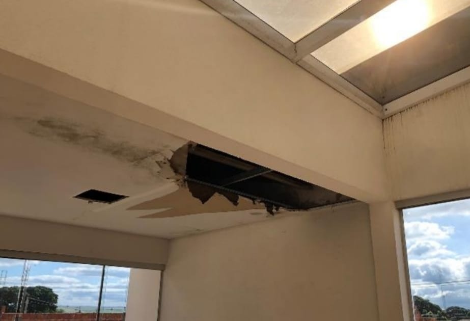 SALA COMERCIAL 180 m2 + SOBRADO em ALVENARIA . TOTAL DE 390 m2 em ROLÂNDIA PR, localizado em Rolândia - PR