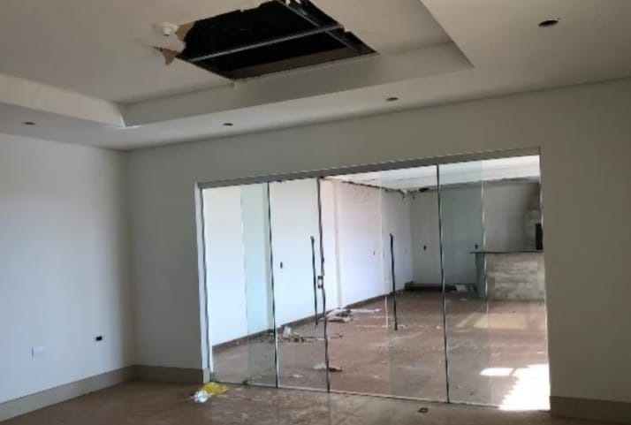 SALA COMERCIAL 180 m2 + SOBRADO em ALVENARIA . TOTAL DE 390 m2 em ROLÂNDIA PR, localizado em Rolândia - PR