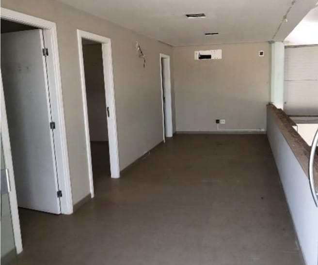 BARRACÃO COMERCIAL COM 945,51 m2 ROLÂNDIA PR, localizado em Rolândia - PR