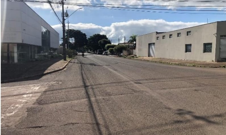 BARRACÃO COMERCIAL COM 945,51 m2 ROLÂNDIA PR, localizado em Rolândia - PR