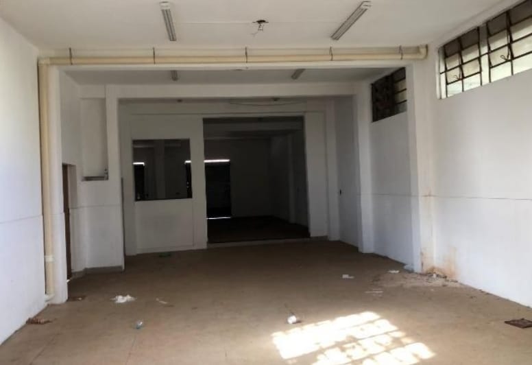 SALA COMERCIAL 180 m2 + SOBRADO em ALVENARIA . TOTAL DE 390 m2 em ROLÂNDIA PR