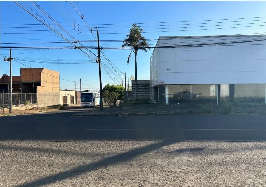 BARRACÃO COMERCIAL COM 945,51 m2 ROLÂNDIA PR, localizado em Rolândia - PR