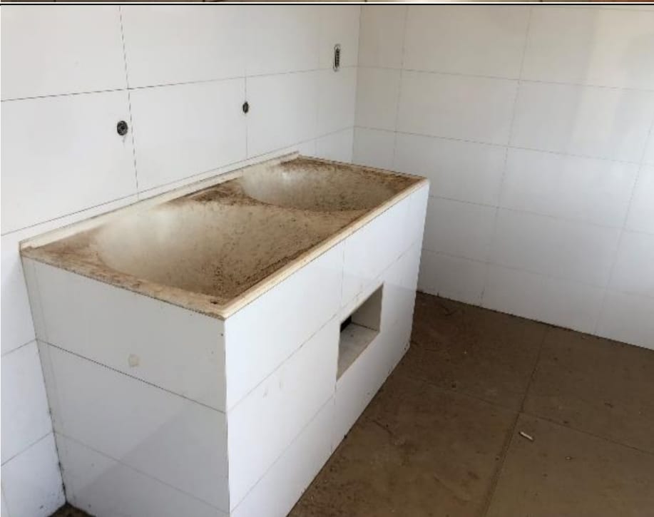 SALA COMERCIAL 180 m2 + SOBRADO em ALVENARIA . TOTAL DE 390 m2 em ROLÂNDIA PR, localizado em Rolândia - PR