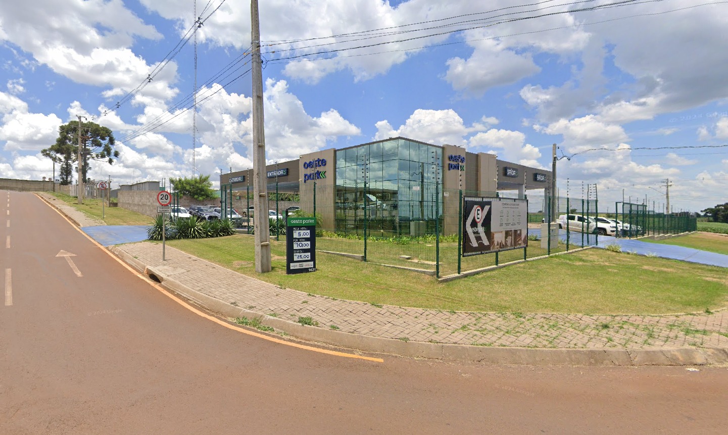 TERRENO COM 6.795 M2 - NO AEROPORTO DE CASCAVEL PARANA, localizado em Cascavel - PR