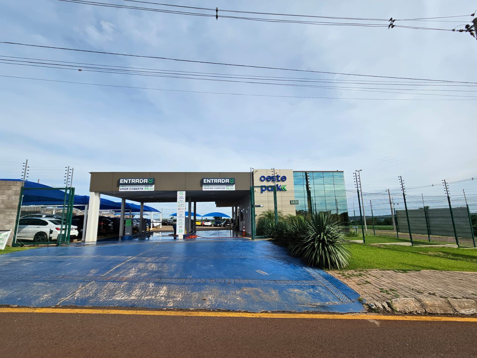 TERRENO COM 6.795 M2 - NO AEROPORTO DE CASCAVEL PARANA, localizado em Cascavel - PR