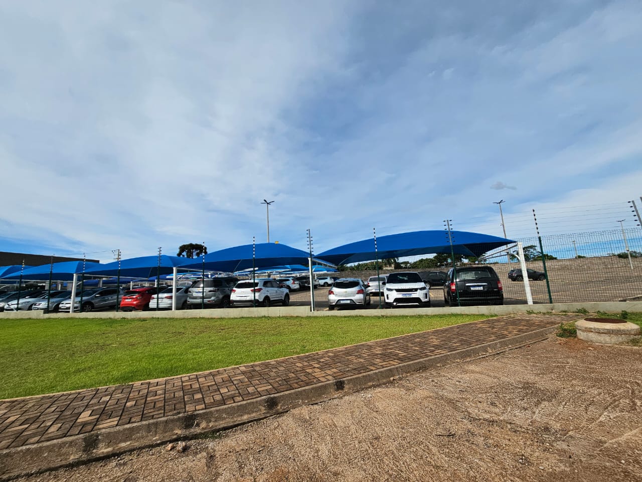 TERRENO COM 6.795 M2 - NO AEROPORTO DE CASCAVEL PARANA, localizado em Cascavel - PR