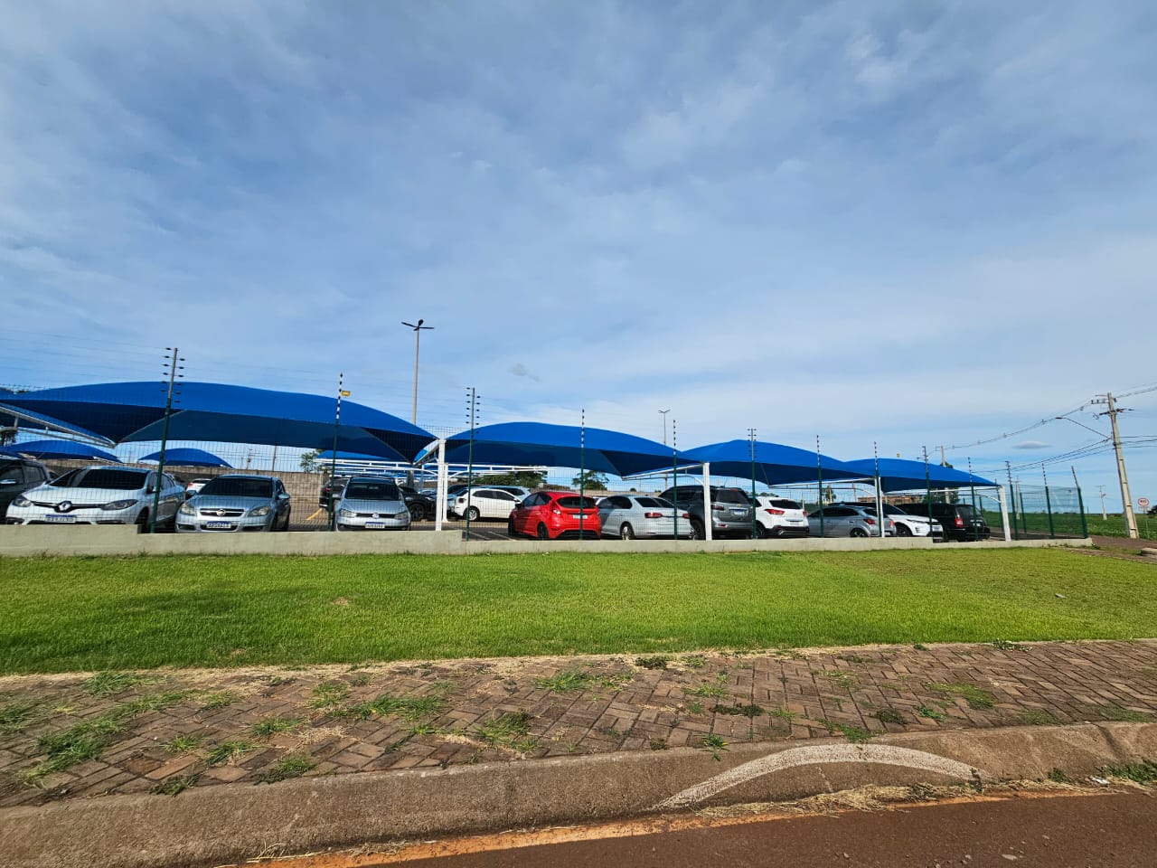 TERRENO COM 6.795 M2 - NO AEROPORTO DE CASCAVEL PARANA, localizado em Cascavel - PR