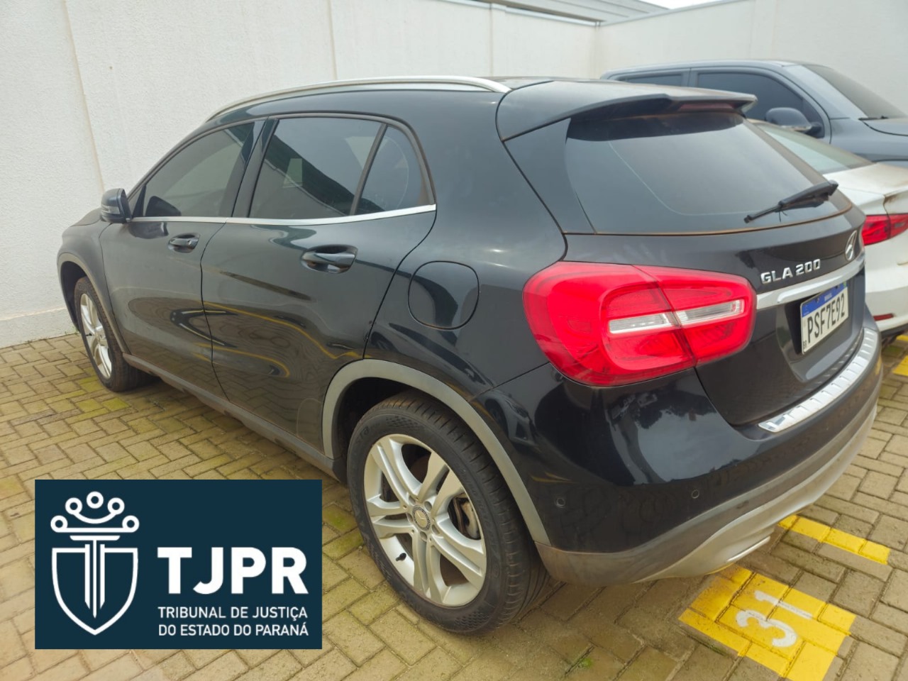 MERCEDES BENZ GLA 200 FF ANO 2015 /2015 IMP. COR PRETA (FLEX )