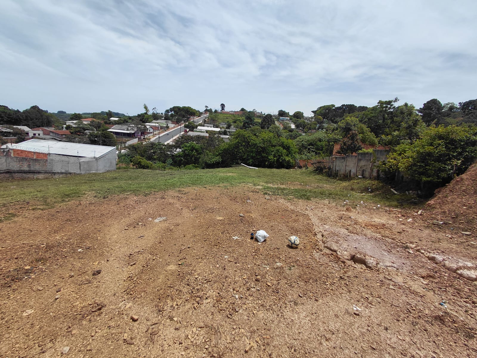 TERRENO DE 871,60 M2  em PONTA GROSSA /PR - AVENIDA MELVIN JONES - SABARÁ