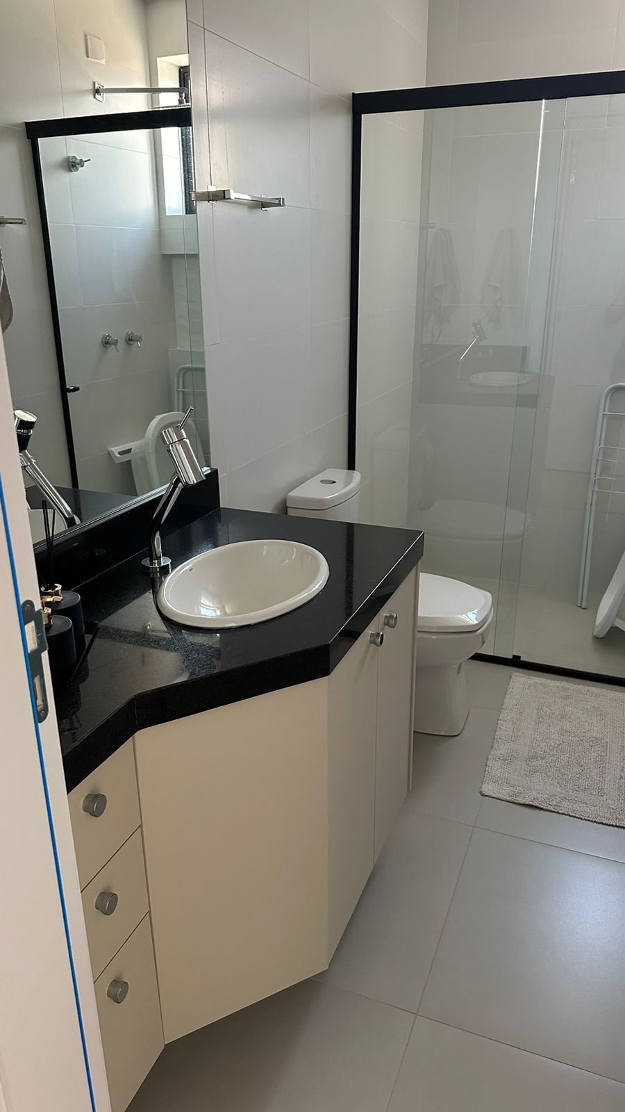APARTAMENTO COM 124,18 M2 AREA PRIVATIVA E 194,26 M2 AREA UTIL CASCAVEL PR, localizado em Cascavel - PR