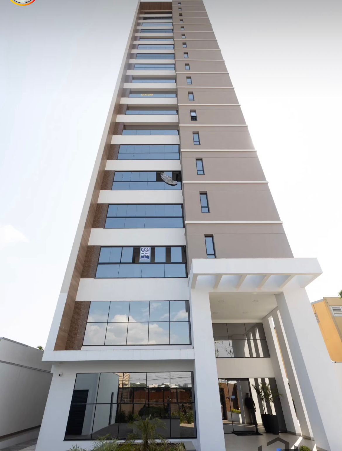 APARTAMENTO COM 124,18 M2 AREA PRIVATIVA E 194,26 M2 AREA UTIL CASCAVEL PR, localizado em Cascavel - PR