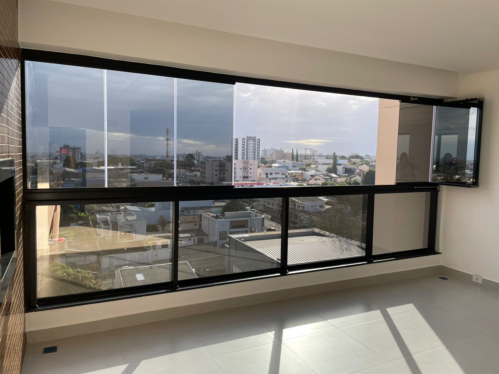 APARTAMENTO COM 124,18 M2 AREA PRIVATIVA E 194,26 M2 AREA UTIL CASCAVEL PR, localizado em Cascavel - PR