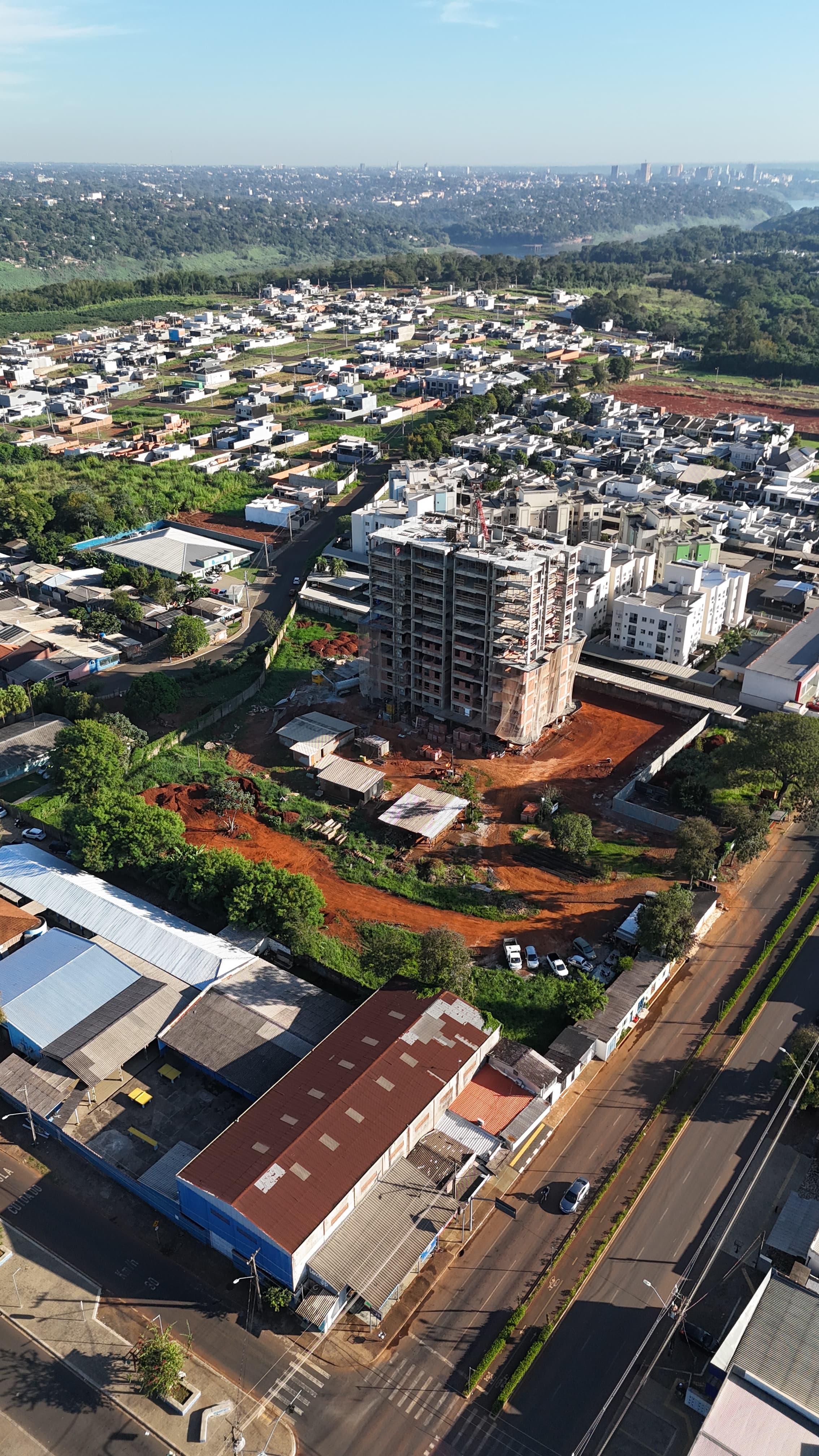 TERRENO COM 4.958,92 m2 FOZ DO IGUAÇU PR - AVENIDA GENERAL MEIRA ( Prox. Residencial Angatu)